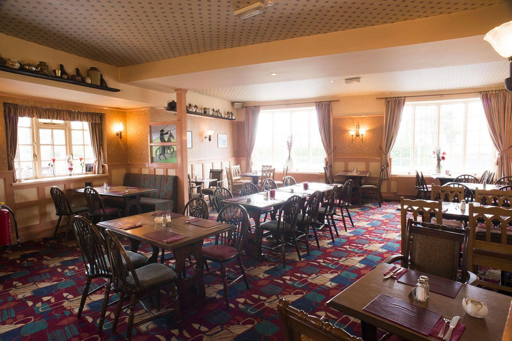 The Highwayman Inn Шептън Малет Екстериор снимка